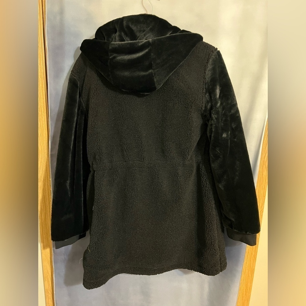 Eden Society Sherpa and faux fur hooded jacket, black, Size medium NWOT - Picture 2 of 6